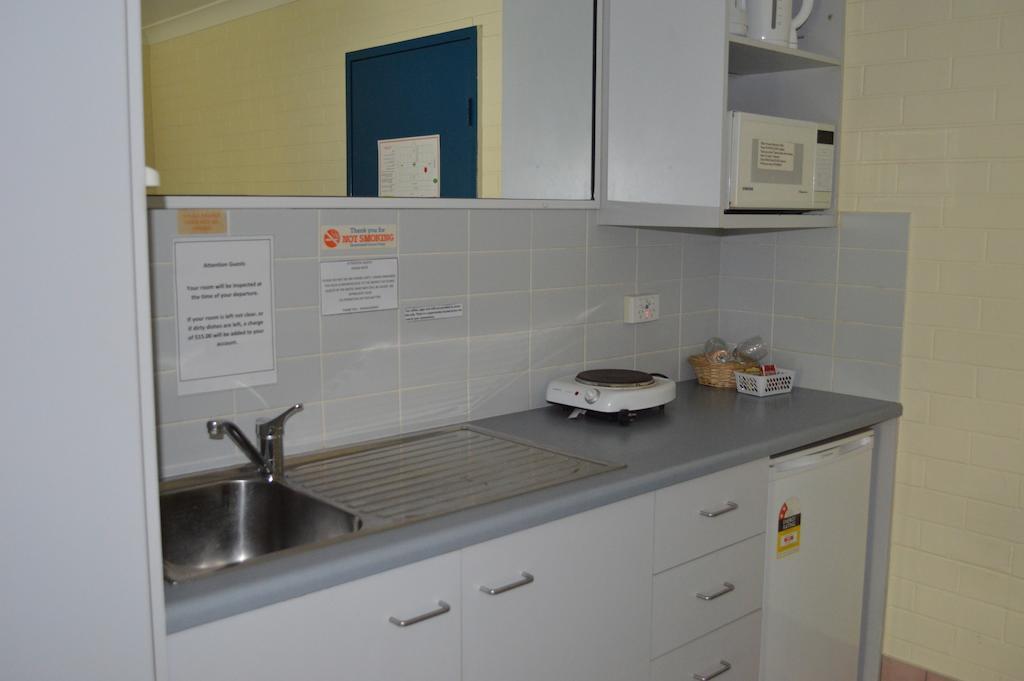 Tottenham Court Motel Μπρίσμπεϊν Δωμάτιο φωτογραφία